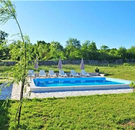 3 Bedroom Villa with Pool & Tennis Court near Sinj, sleeps 8